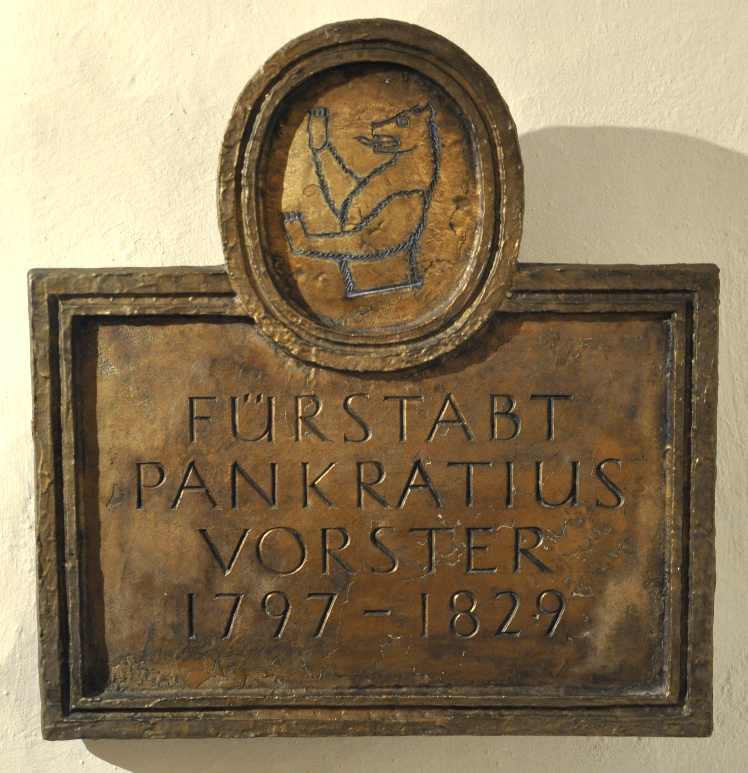 St_Gallen_Stiftskirche_Ostkrypta_Grab_3_Pankraz_img02.jpg Vorster